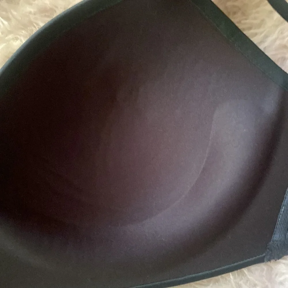 Lane Bryant Cacique Bra lightly lined T Shirt No Wire Black